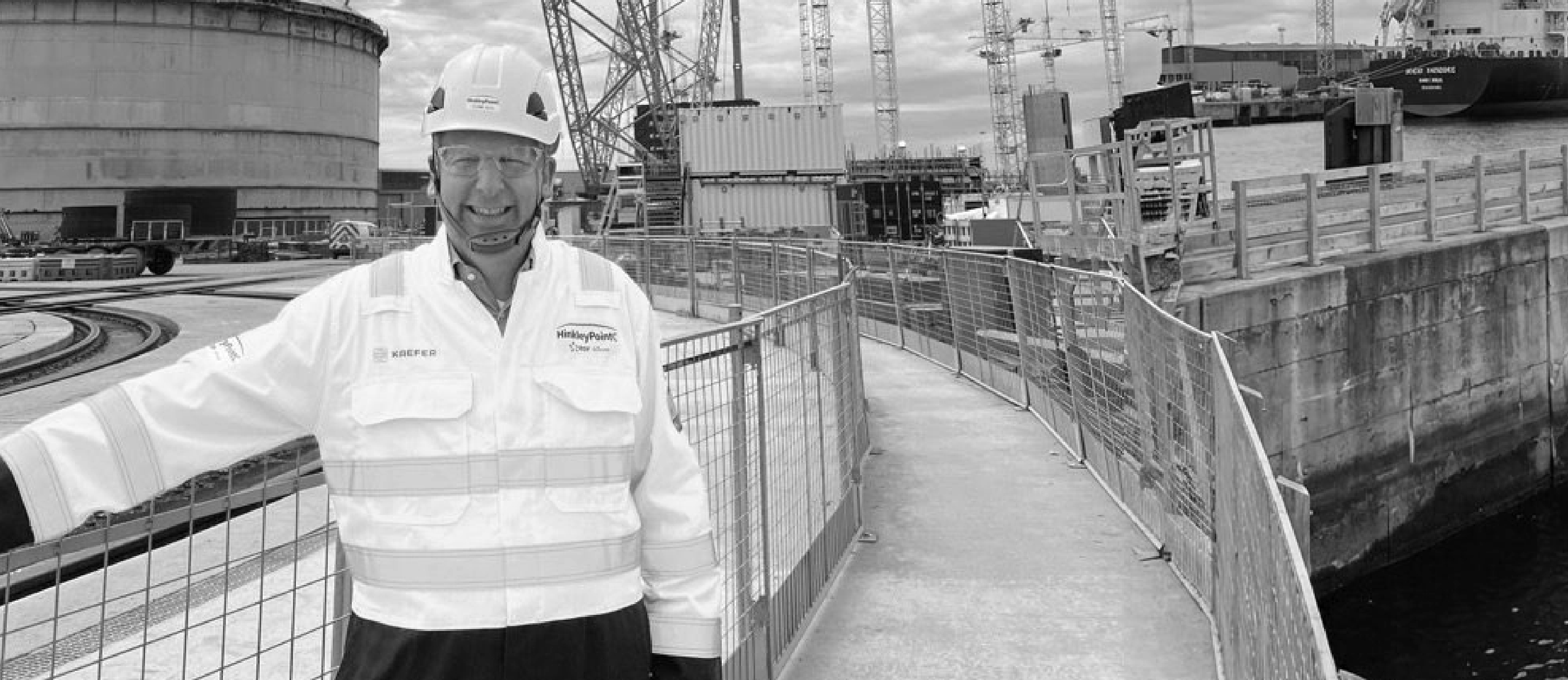Moritz Koch auf einer Industriebaustelle